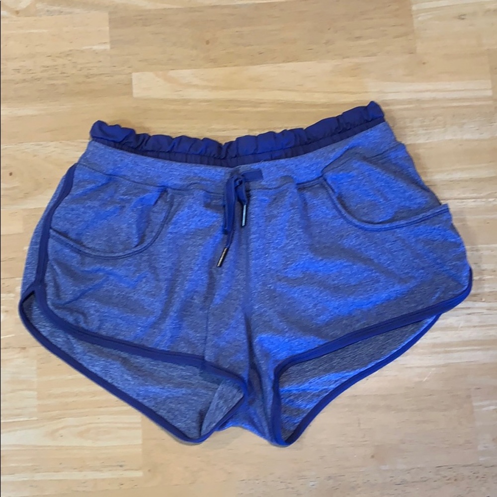 Lululemon Shorts Size 4